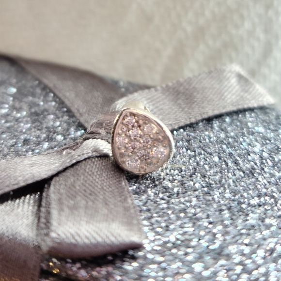 Emma & Roe charm - Picture 3 of 3